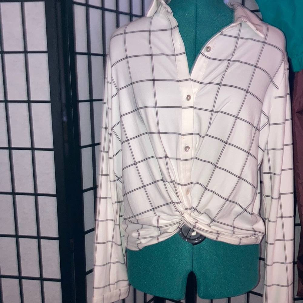 Sweet Rain long sleeved shirt. Button up black and white. Size XL GUC
